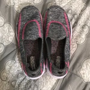 Girl’s sketchers gogamat size 3 shoes